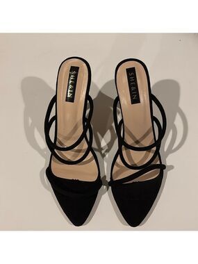 Like New She & In Faux Suede Black Strappy Slide In 4” Heel Sandal - Sz  42 Euro